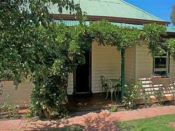 Triabunna Cabin&Caravan Park Exteriör bild